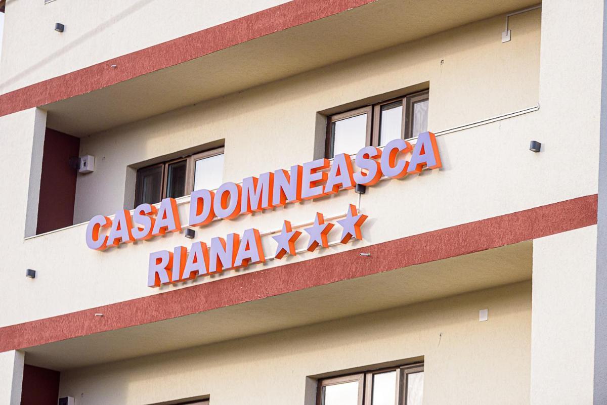 מלון פיטסטי Casa Domneasca Riana מראה חיצוני תמונה