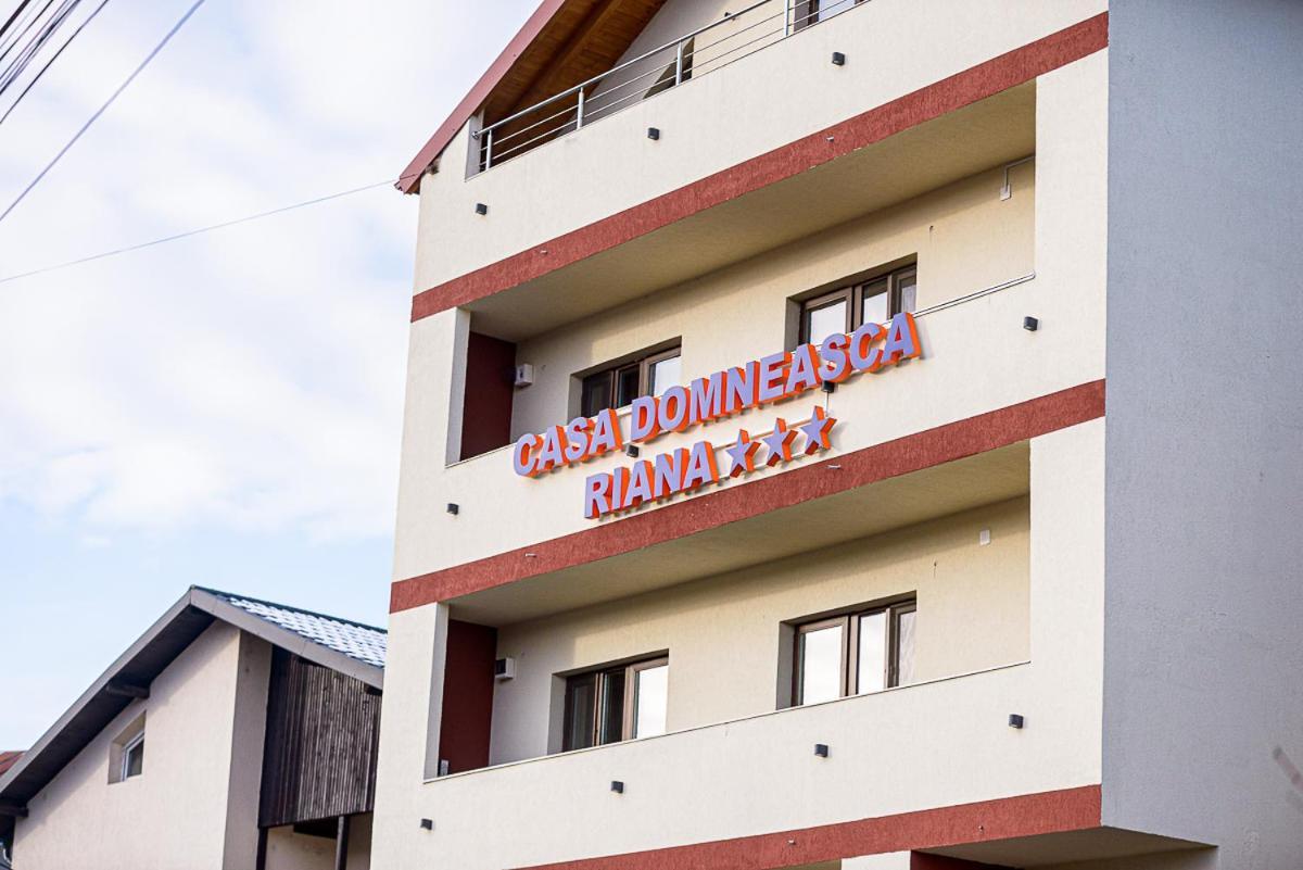 מלון פיטסטי Casa Domneasca Riana מראה חיצוני תמונה